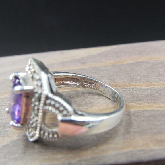 Size 6 Sterling Silver Marvelous Purple CZ Ring - Picture 5 of 8